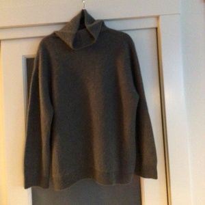 Cashmere sweater